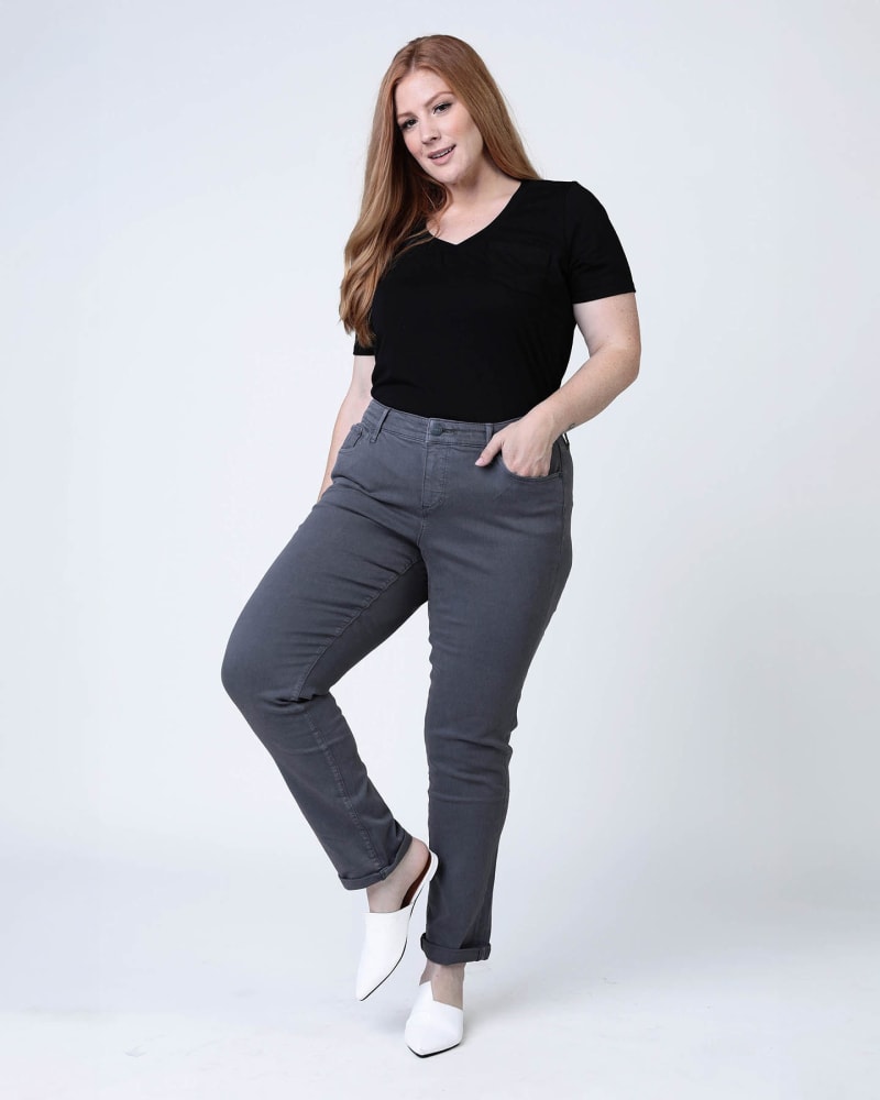 Front of a model wearing a size 12 Andie Mid-Rise Boyfriend Jean in ANDY by Slink Jeans. | dia_product_style_image_id:310833